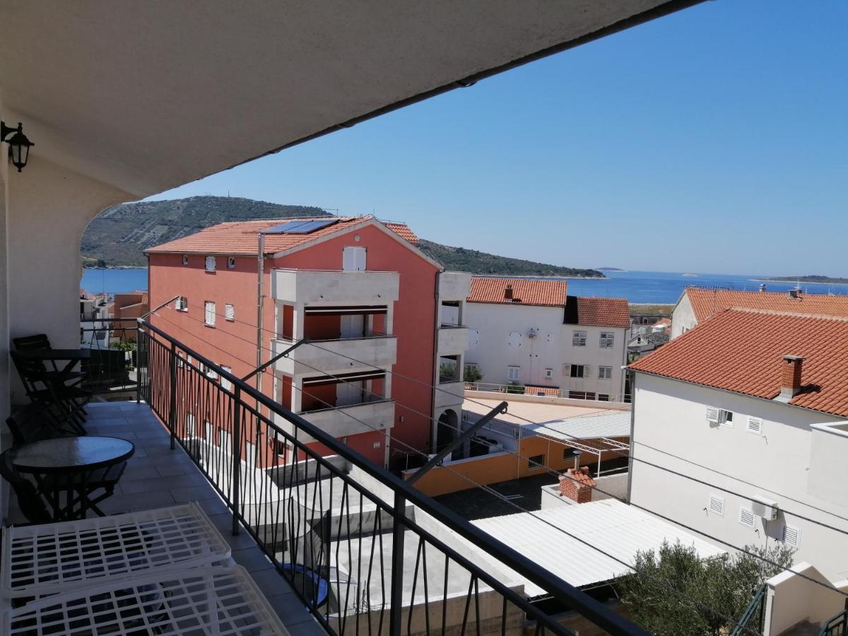 Goga Apartments Primošten Buitenkant foto