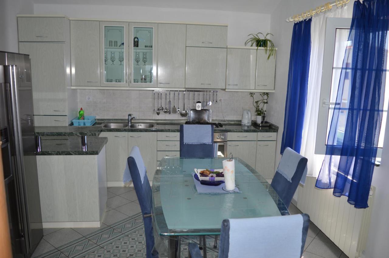 Goga Apartments Primošten Buitenkant foto