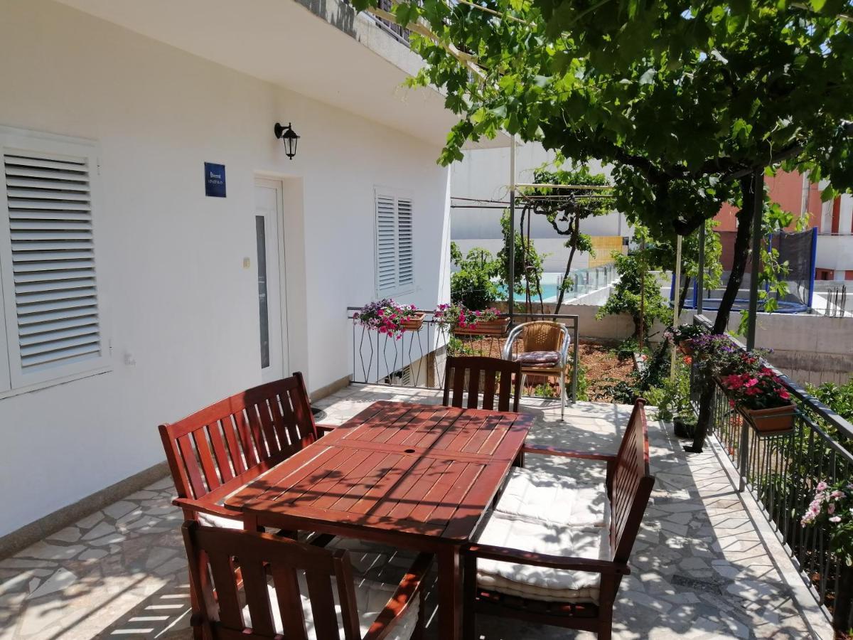 Goga Apartments Primošten Buitenkant foto